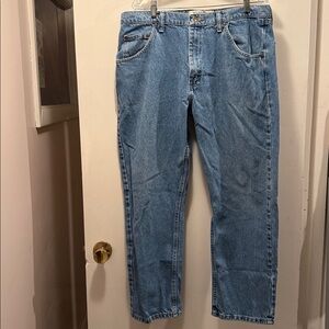 Men’s Regular Fit Wrangler Jeans